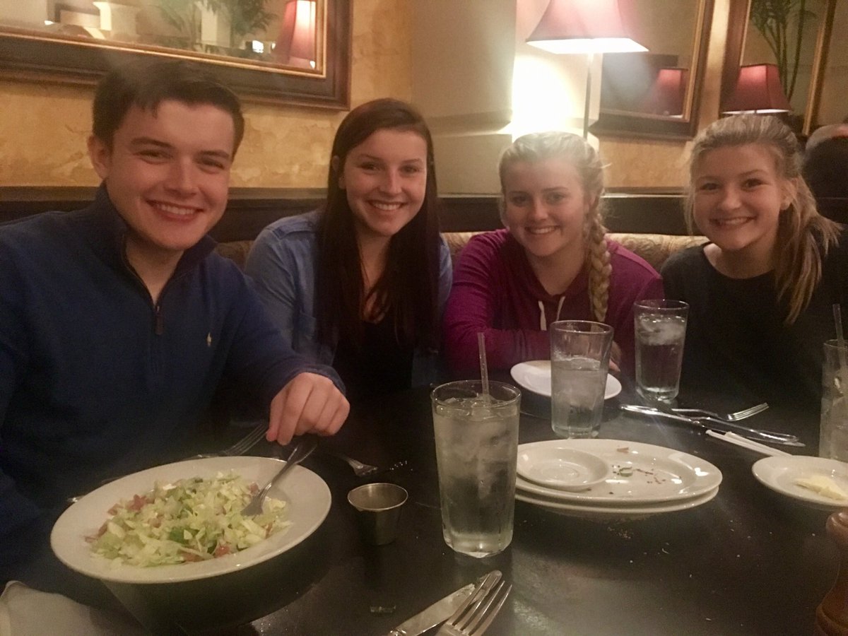 purrpurr0716's tweet photo. #HappyNationalSiblingsDay to the best sibs ever #wherescole https://t.co/Ac8nV2tYEr