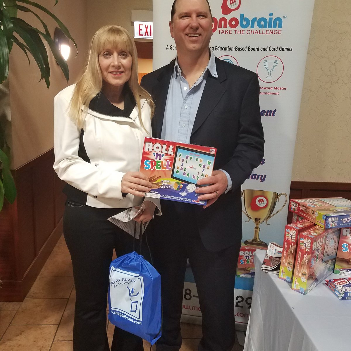 Magnobraingames's tweet photo. We encourage family engagement and shared with this lovely family who enjoyed playing our enrichment board and card games #funboardgames https://t.co/EFP2JI7pa0
