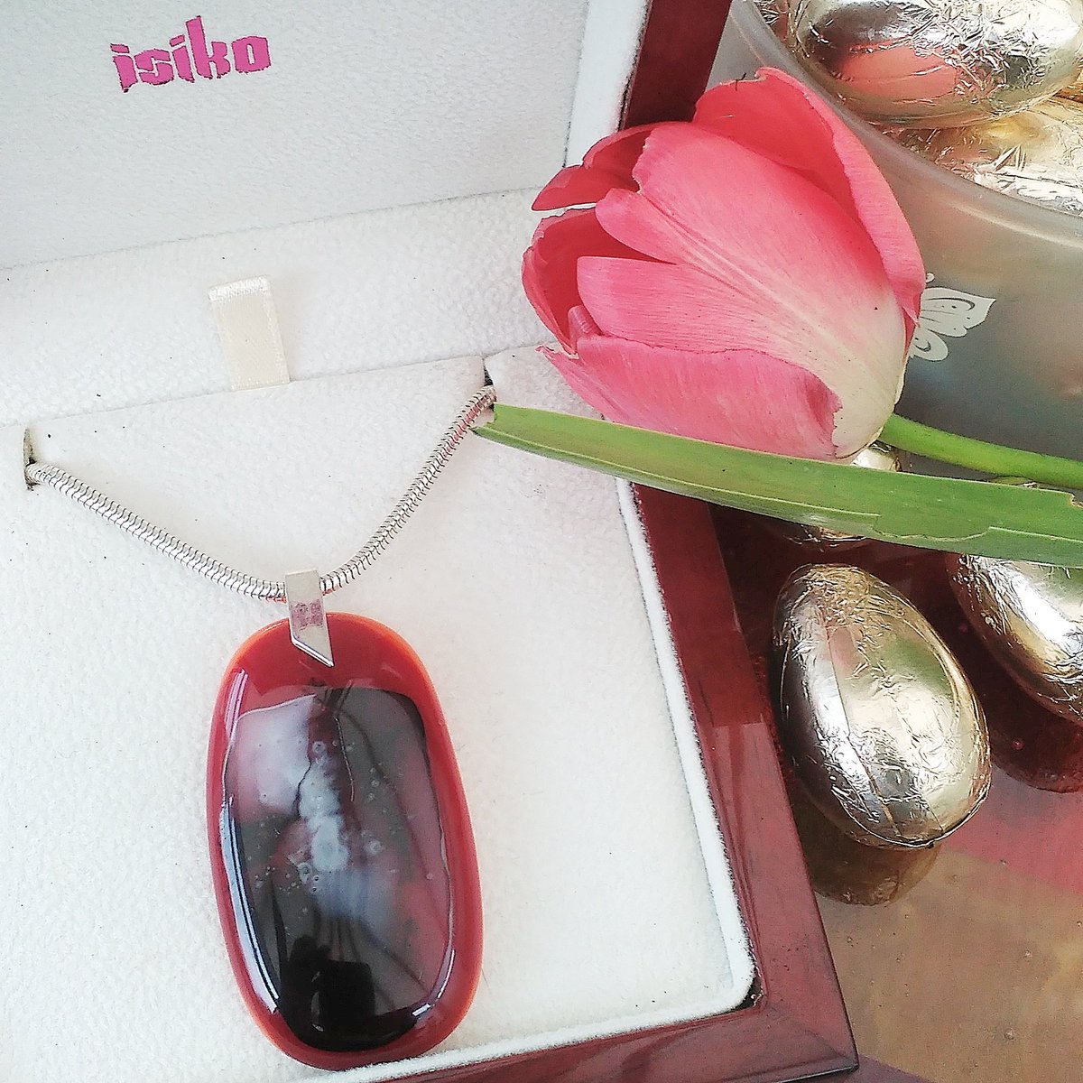 _isiko's tweet photo. Our isiko Easter glass pendant Collection is here!🌻 Follow us, visit our website and share our new, perfect for Easter collection... https://t.co/hI4b1F1JoG