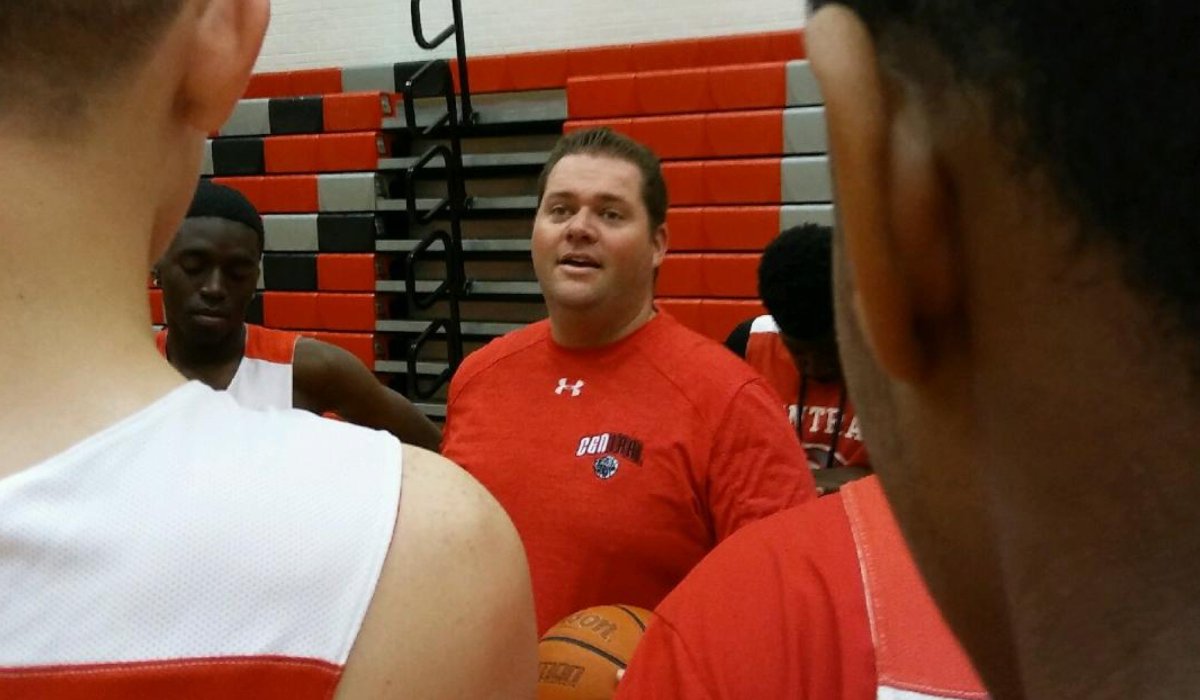 GCSportsHoops's tweet photo. . @CoachMannAZ shares how relationship building is a precursor to knowing exactly how to handle timeouts. #Hoops https://t.co/ryv0F1X9WM https://t.co/dQbM8147dv