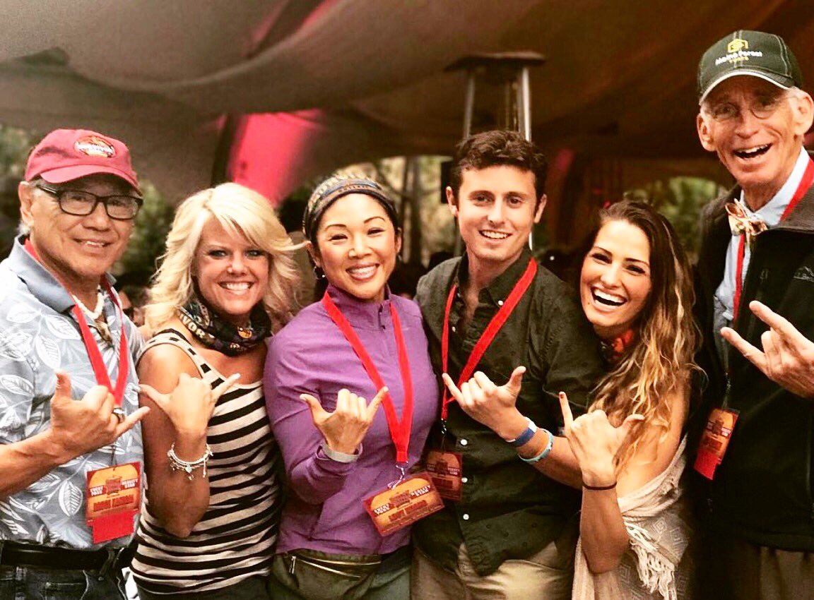 AdamScottKlein's tweet photo. Love my #survivorfamily. #shaka #vinaka #realityrally2017 ❤️ https://t.co/Ac4wIGEkqf