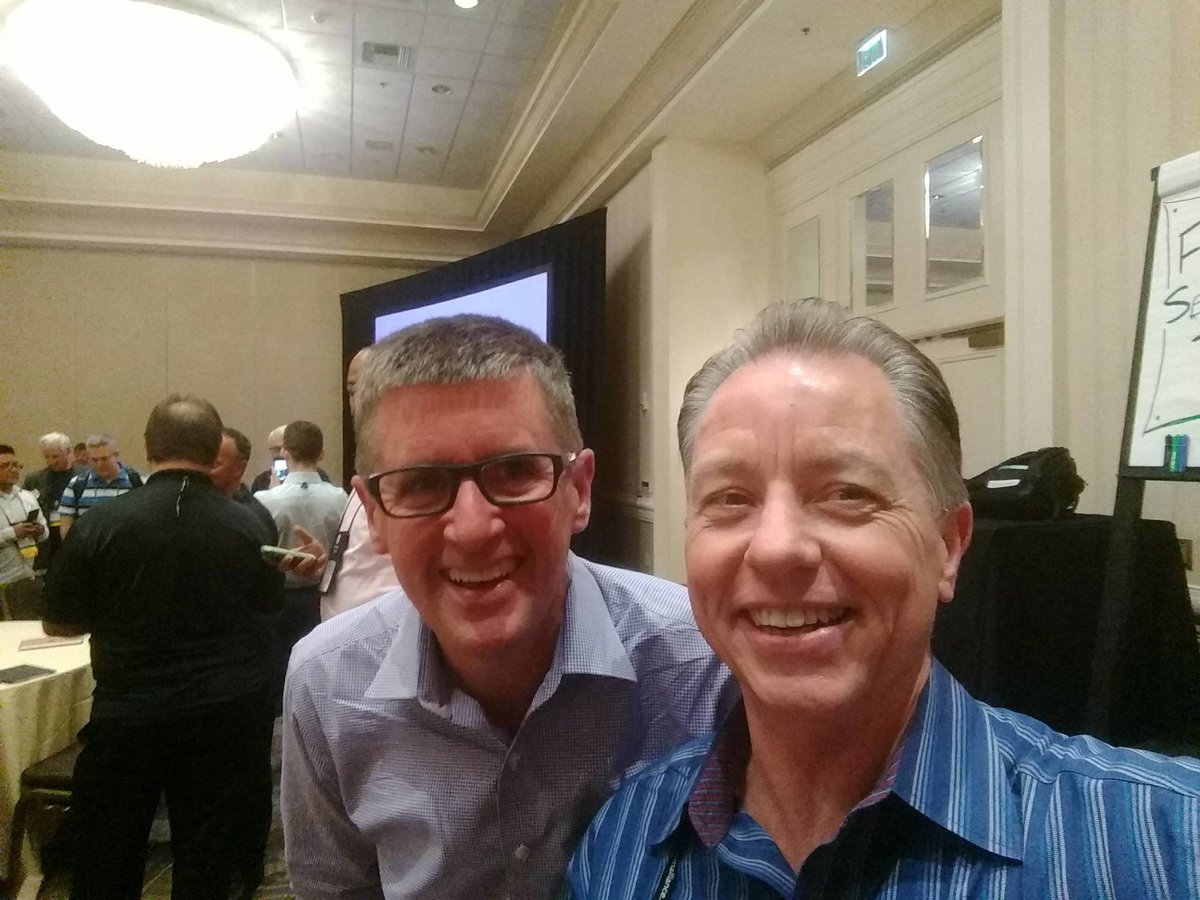 Agile_PC's tweet image. #sgcal #sgcalpic Dave Frazee, 3M CTO and I - great talk! - crowd.cc/s/Jv2s