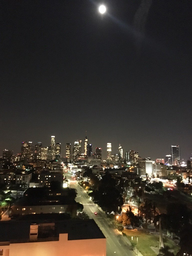 ShawnRyanTV's tweet photo. Set with a view. Last day of shooting on our #SWAT pilot for CBS. https://t.co/NDthzauULM