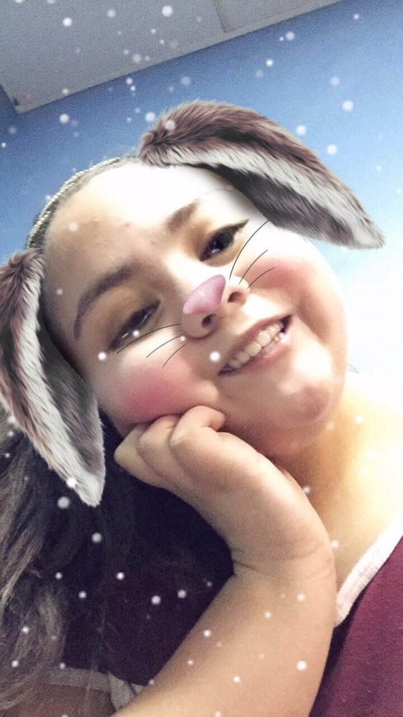 hunchoalee's tweet photo. @samirajasminee 💖 #smilesforsami https://t.co/HfvHU2MbQW
