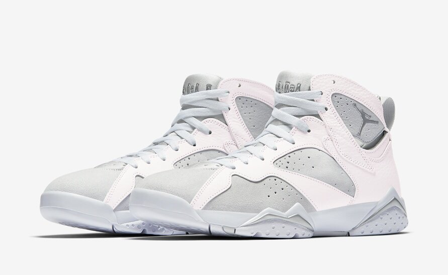 RhashadC's tweet photo. Air Jordan 7 White Metallic Silver release on 06/03/2017 for $190 via https://t.co/CaIJdoqklm #KoFapp https://t.co/Am6oZ4JA0b