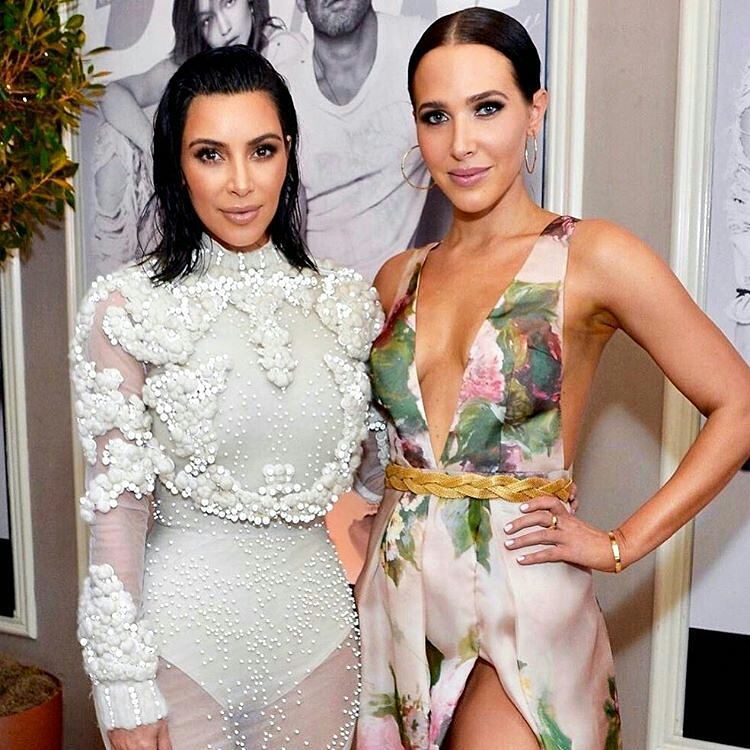 ArtemesLashes's tweet photo. #SlayingMondays with @kimkardashian &amp; @extrajordanary1 at The @DailyFrontRow #FLAs2017

MU @MakeupArtistMichael
Lashes @artemeslashes https://t.co/gkh0Guxw3I