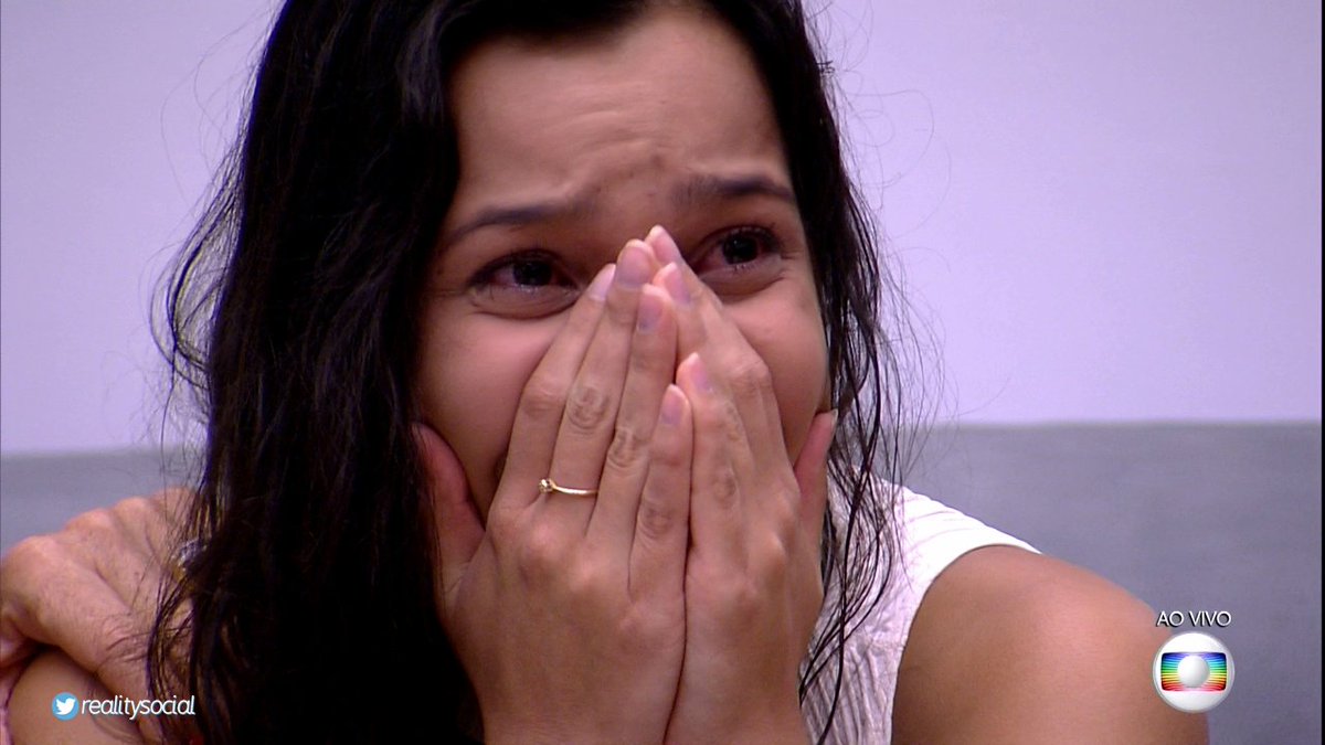 faloudiva's tweet photo. A CULPA NÃO É DA VÍTIMA! #BBB17 https://t.co/QDpSkgyp5G