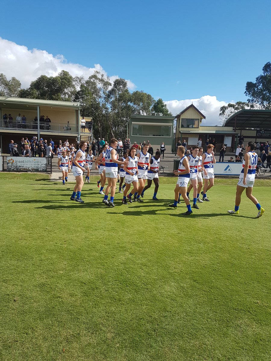 lorey_bentley's tweet image. @WesternJetsFC under 16s about to begin their 2nd game #jetstakeflight