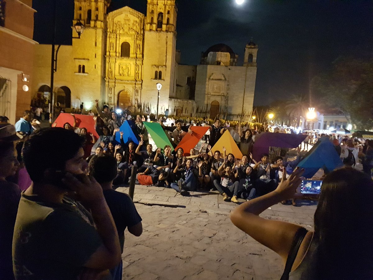 rafavichido's tweet photo. Así el ambiente en este momento en la iglesia de Santo Domingo! @JAHFraguas @GobCdOax https://t.co/4xmCJYczXl
