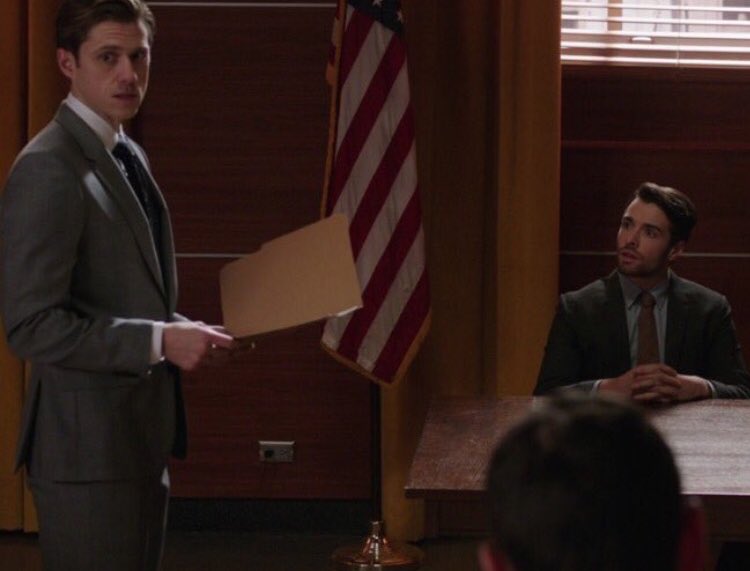AaronTveitPics's tweet photo. Aaron Tveit on the good fight https://t.co/CZ3ZngkBpN