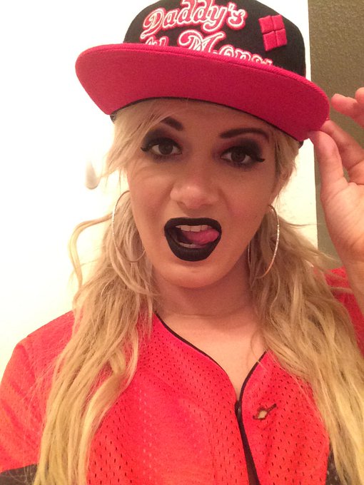 I am daddy's lil monster 😈 https://t.co/NmNWLdbuv9<a href="/tag/goldenbooty"class="tags"><span>#goldenbooty</span></a>