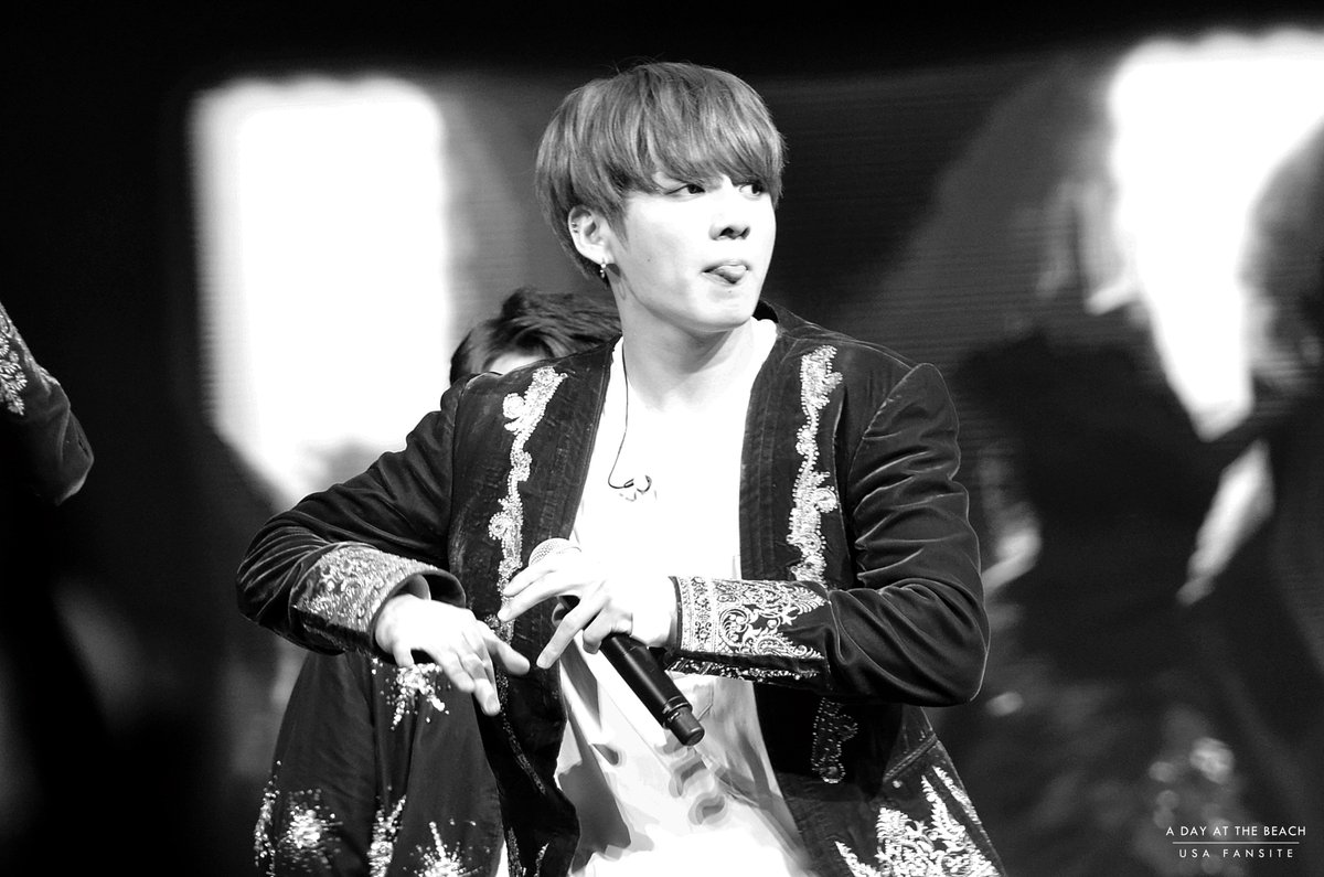 A DAY AT THE BEACH! tweet media