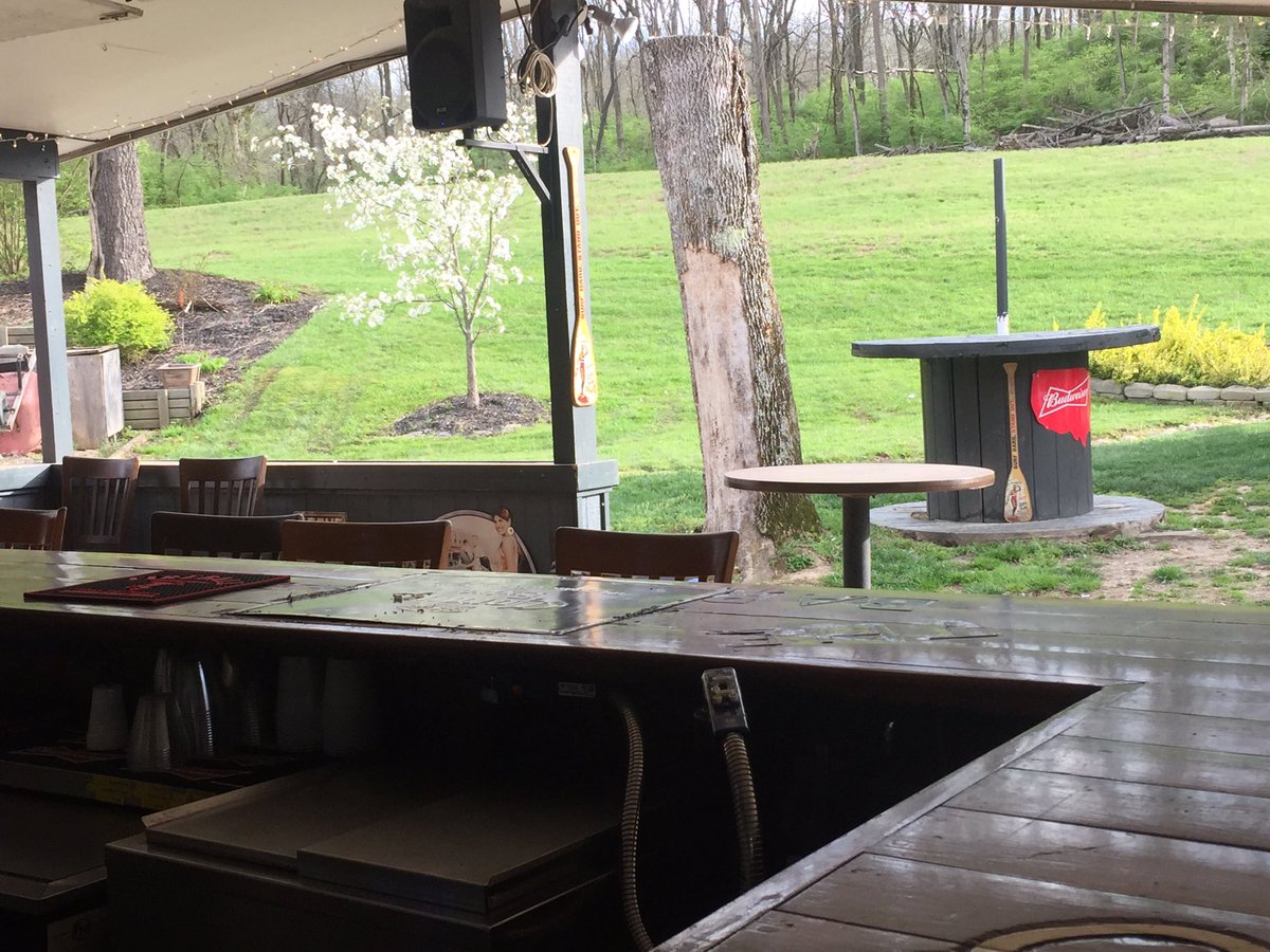 The outside is open! Only 2 more days of volleyball signups... season starts next week!