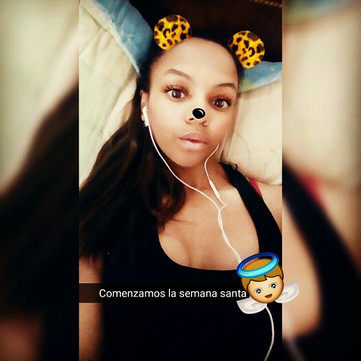 VallsBooksWorld's tweet photo. Comenzó nuestra semana santa!! 😇
Una semana para la reflexión, crecimiento espiritual y emocional 💪📚🍃😻
•
•
•
#semanasanta #BooksPower #snap https://t.co/43kwrZTKcI