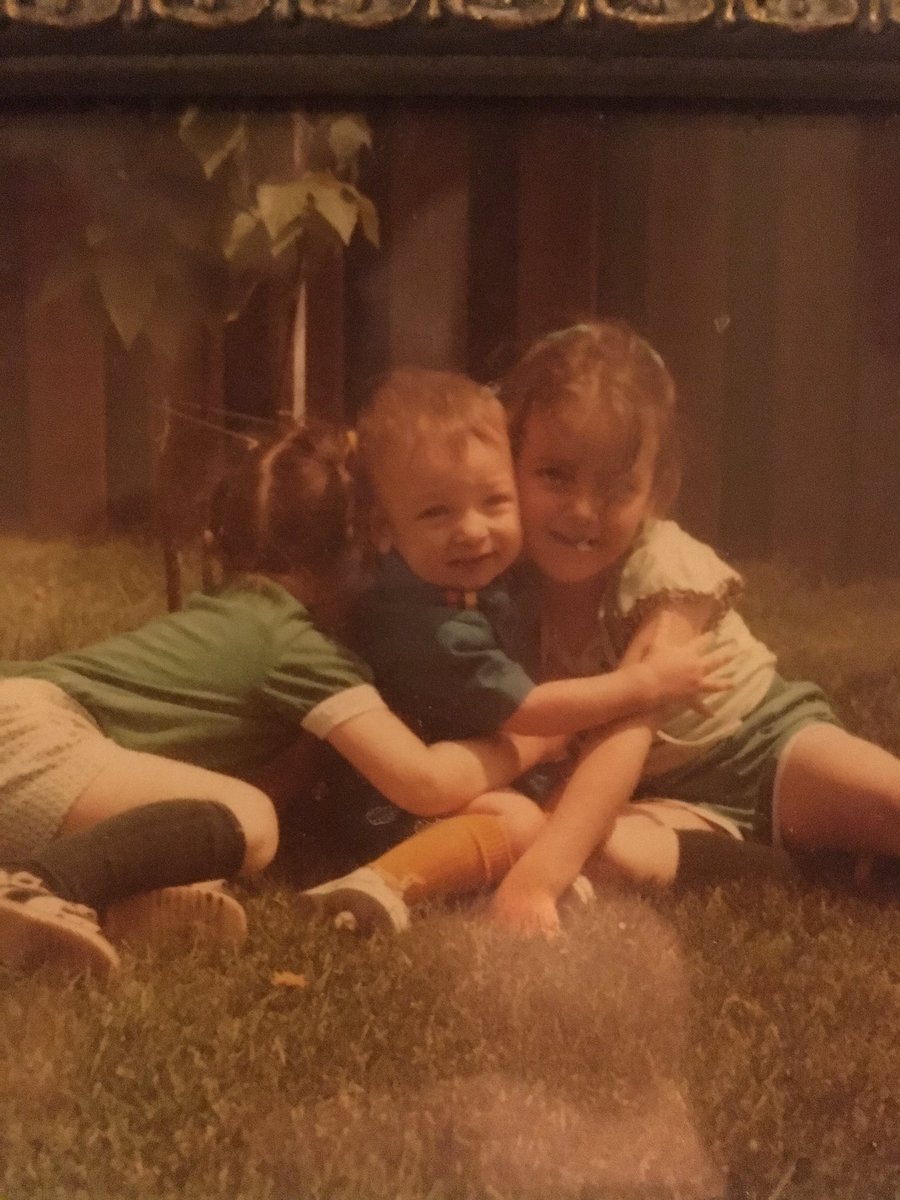 jendegregorio11's tweet photo. #HappyNationalSiblingsDay! @sweet_chrissyd @coilaintevenbuz #siblinglove β€οΈβ€οΈβ€οΈ #blessed #thxma @hdegregorio_d π https://t.co/I622oO1BKU