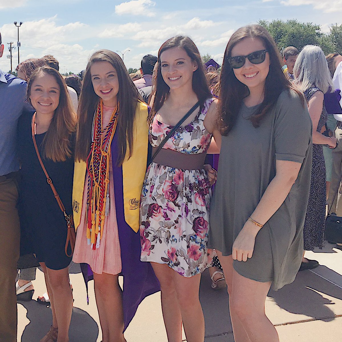 autumnmast's tweet photo. happy sibling day to all those mast sisters out there &amp; the only mast brother y'all rock https://t.co/93JykUoHZM