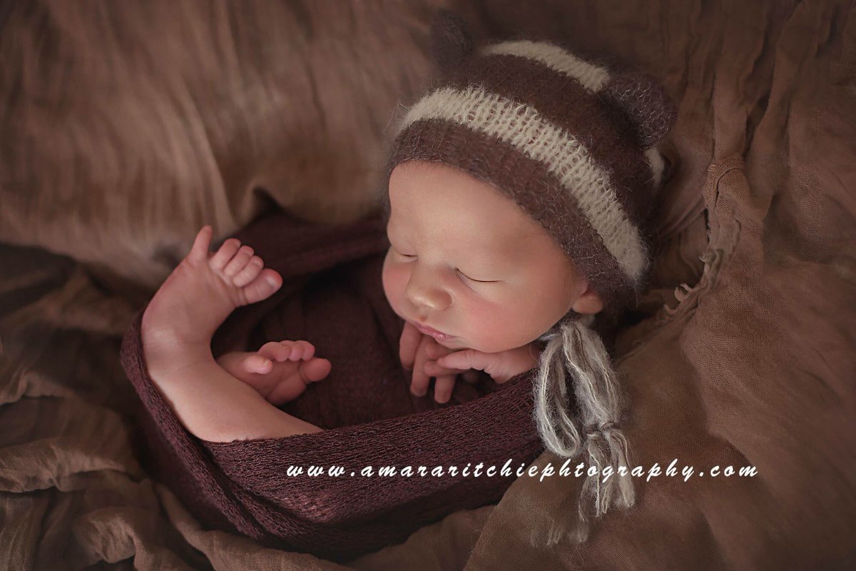 The_Chick's tweet image. Hello little bear, Dawson 7 days new #brisbanenewbornphotographer
