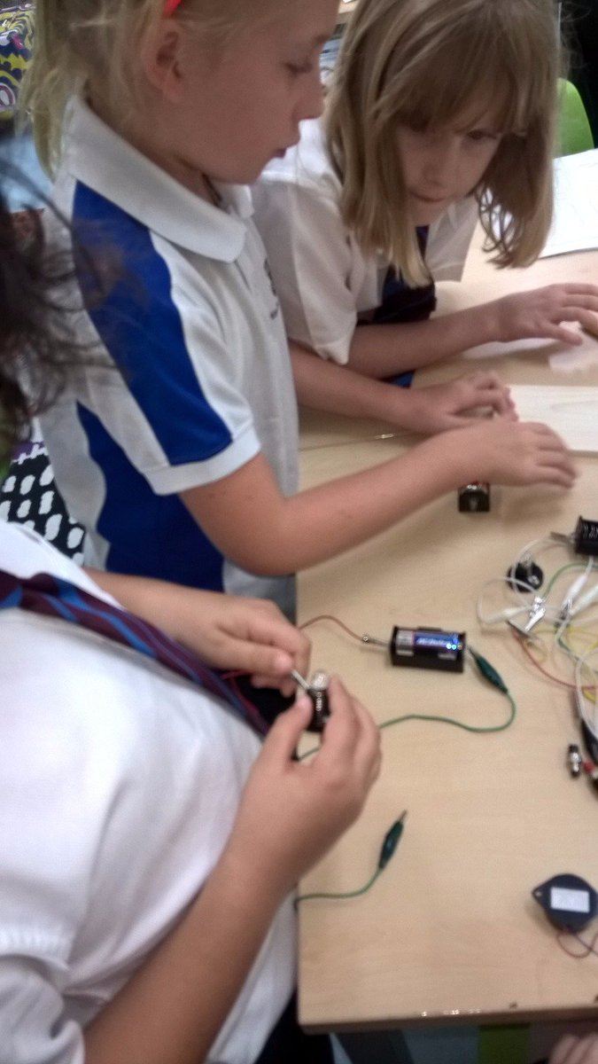 BCADyear4's tweet photo. Straight back into it #Y4Mara investigating how circuits works. Great excitement when the bulb lit up @BCADprepscience #teamBCAD #KS2Science https://t.co/9v5ymfGjPU