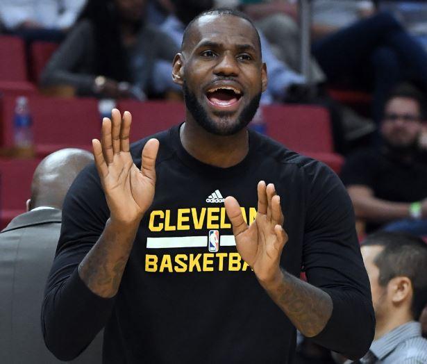 View image on Twitter