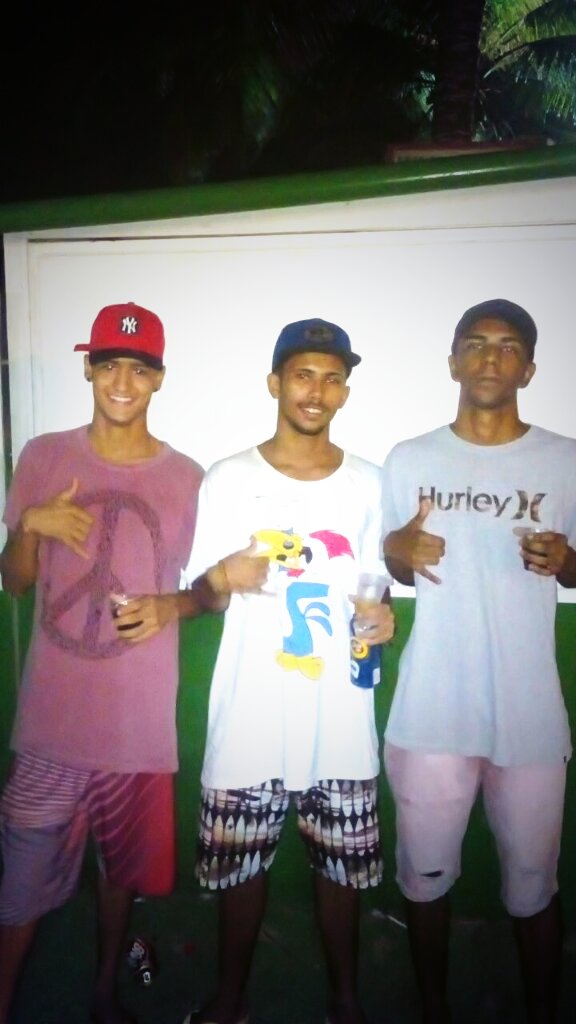 thales_22's tweet photo. Sorri retrato kkkkkk @ManoDoka @biel_peiixoto https://t.co/31TzXyErfs