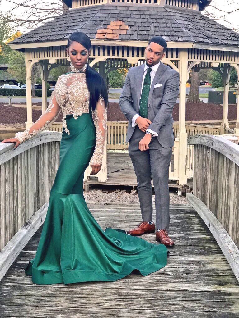 CutestPromPics's tweet photo. if not them, then who? #prom2k17 https://t.co/jnAZhJhpo6