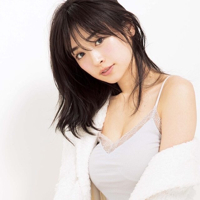 rikaa_bot's tweet photo. 泉里香  #かわいいと思ったらRT #泉里香 https://t.co/AWwVkhsFB8