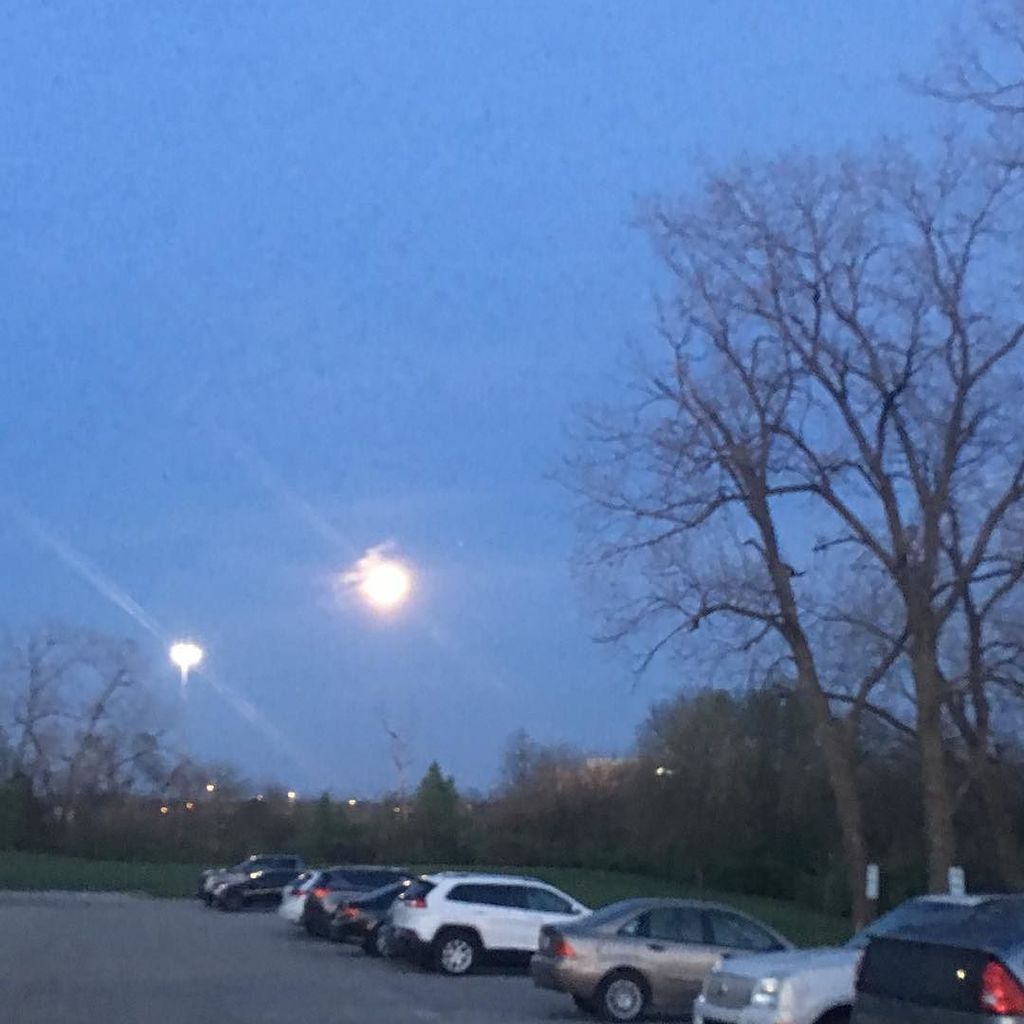 DeansDailyDoses's tweet image. #cloudymoon #moon #moonandmars #moonandvenus #deansdailydoses #gamer #blogger #vlogger