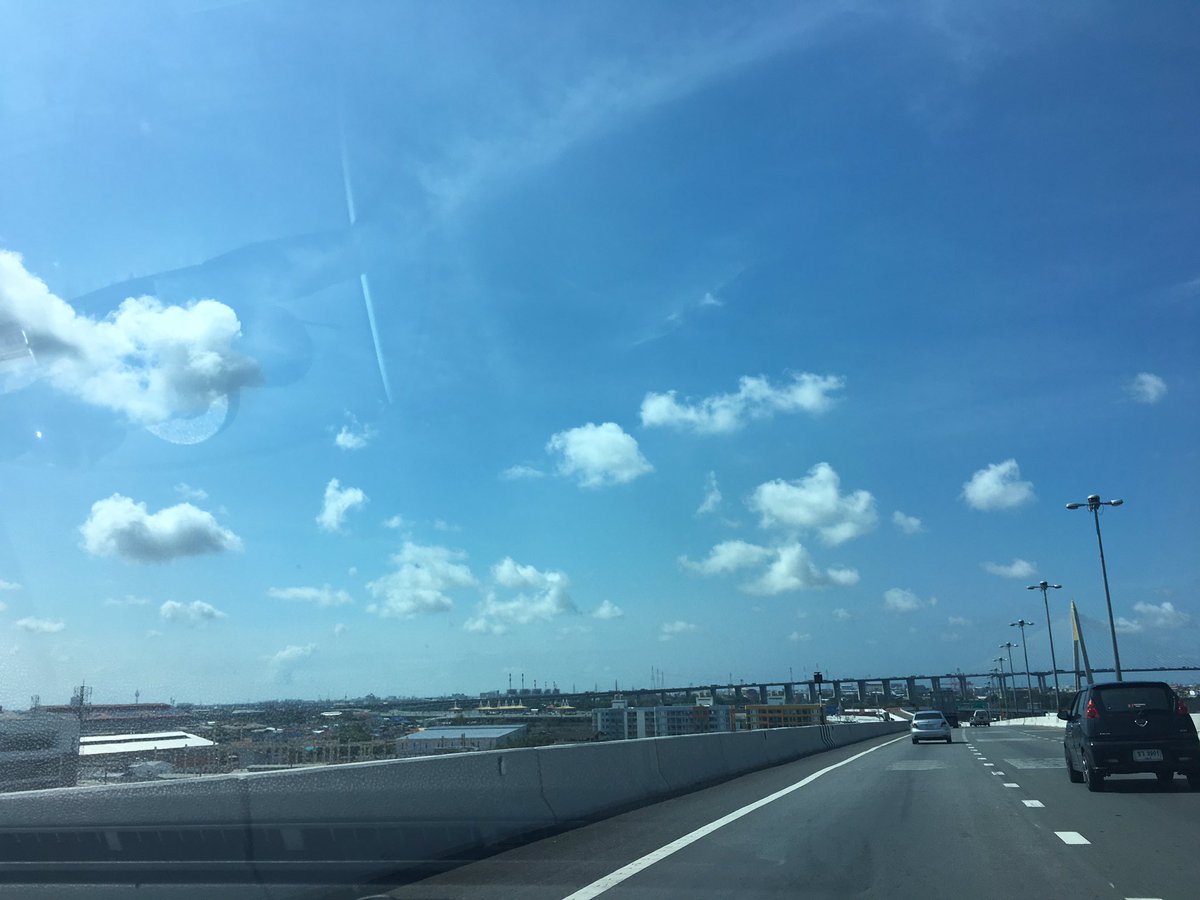 BunditJr's tweet image. ท้องฟ้า สดใสเสมอ