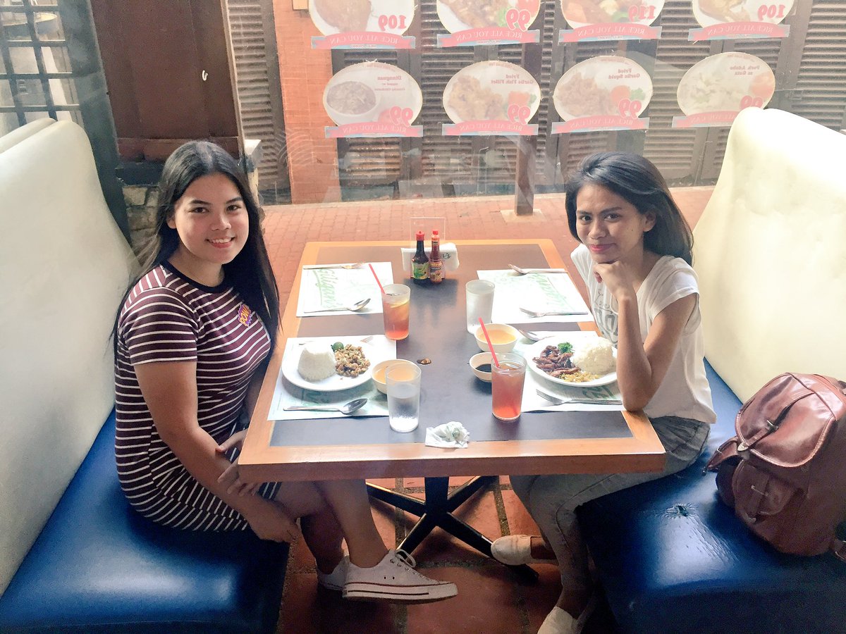 xxxwoop's tweet photo. Tuesdate with Bes @RowenaLongakit 👯😋💕 https://t.co/E5zOG11R1x
