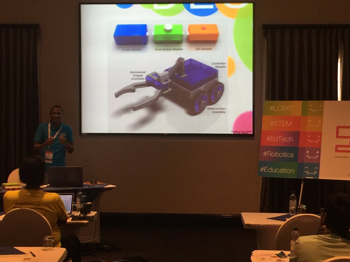 HigherLifeFDN's tweet image. @nthatomoagi- Spark session 1: Simplified #Roboticsforstudents will help push #STEM subjects in skuls & develop engineers #FutureofLearning