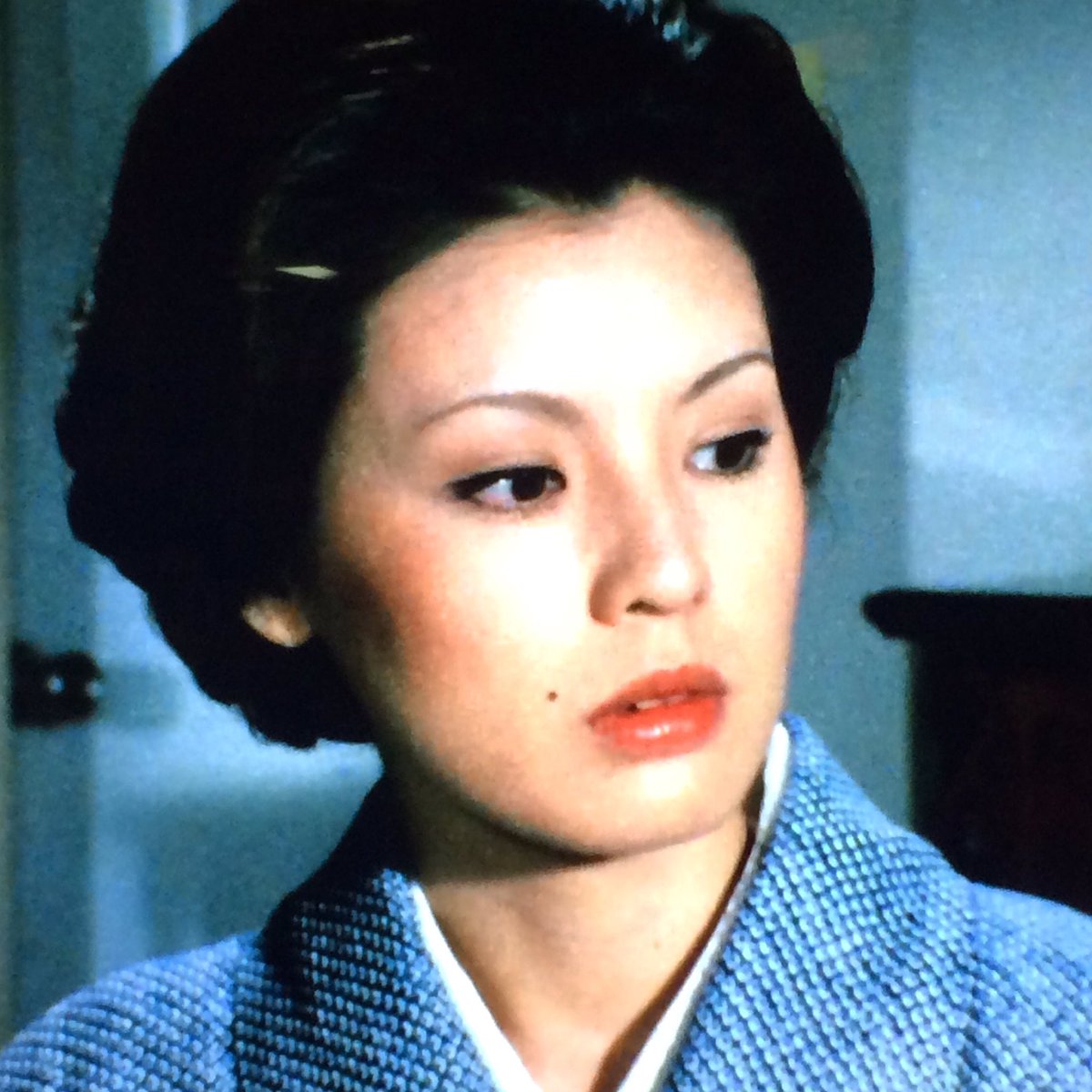 Tokunaga Masayuki 不思議なのだ 顔の一部に小さく黒いドットがあるだけで ざわざわするのだ 大きさや位置でそれは大きく変わるのだ なんの必要があってこんなに繊細で単純な感覚を持たされているのか 傷だらけの天使 篠ひろ子 ほくろ Tokunaga Masayuki 不思議なのだ 顔の一部に小さく黒いドットがあるだけで ざわざわするのだ 大きさや位置でそれは大きく変わるのだ なんの必要があってこんなに繊細で単純な感覚を持たされているのか 傷だらけの天使 篠ひろ子 ほくろ
