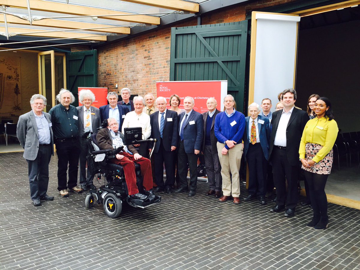 ukinrussia's tweet image. Fantastic to see Stephen Hawking at UK-Russia Black Holes workshop @royalsociety #YoSE2017