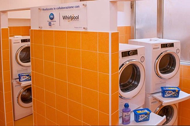 The Pope Francis laundry for homeless people has opened in Rome.