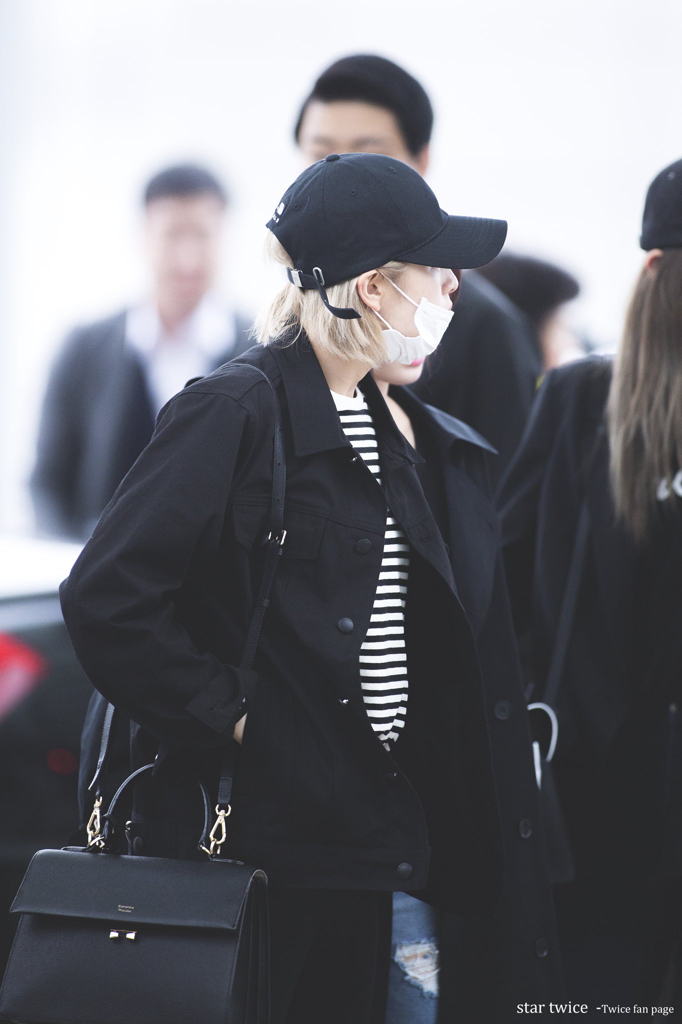 C9HM2hmV0AAR49e.jpg:orig