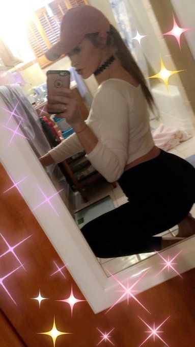 It was nice out today so I tried to be cute &amp; came out of my cocoon🐛🦄 https://t.co/yq0OKN9Ynp<a href="/tag/bestfriendgoals"class="tags"><span>#bestfriendgoals</span></a>
