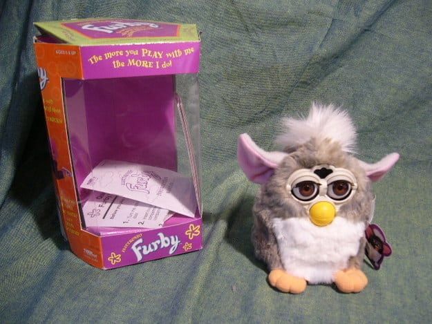 PumpLordSolana's tweet photo. RT if you owned a Furby! https://t.co/srpTdkZrHW