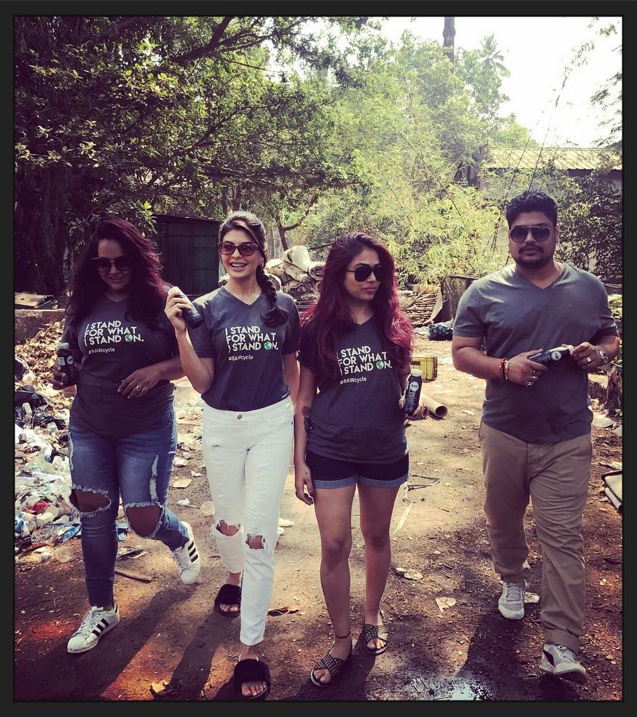 Asli_Jacqueline's tweet photo. @rawpressery is turning my squad into eco champions! 🌍 RAWcycle is an attempt to reduce our carbon footprint by tu… https://t.co/jaS4uDRIjI https://t.co/QkaB6Fl7mv