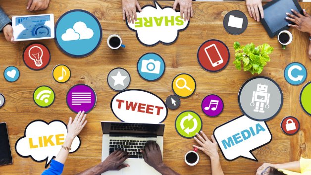 Social Media im Job: Berufliche Nutzung von Twitter, Xing und Co. legt zu hubs.ly/H0716GY0