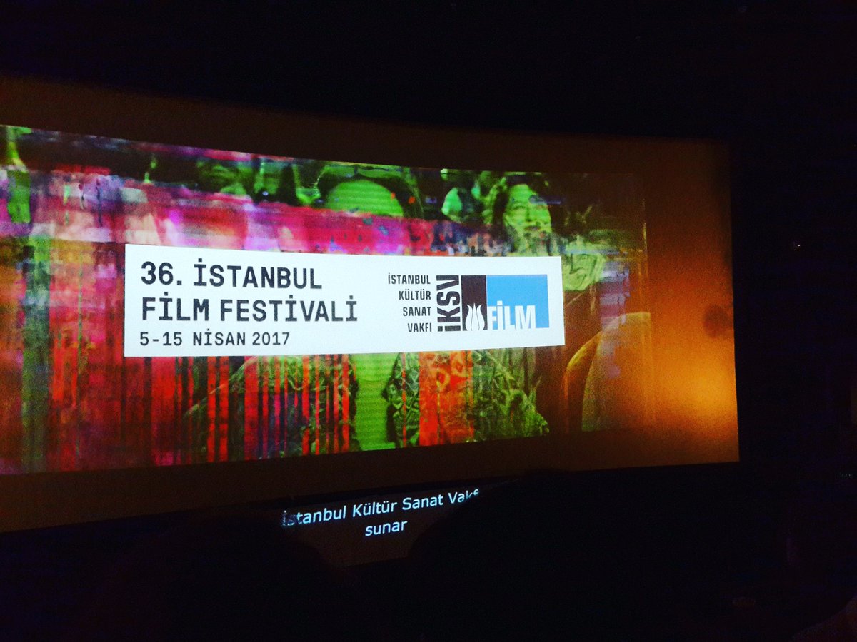 Kente festival geldi. Haydi #kaldırkafanı. 
 #istanbulfilmfestivali