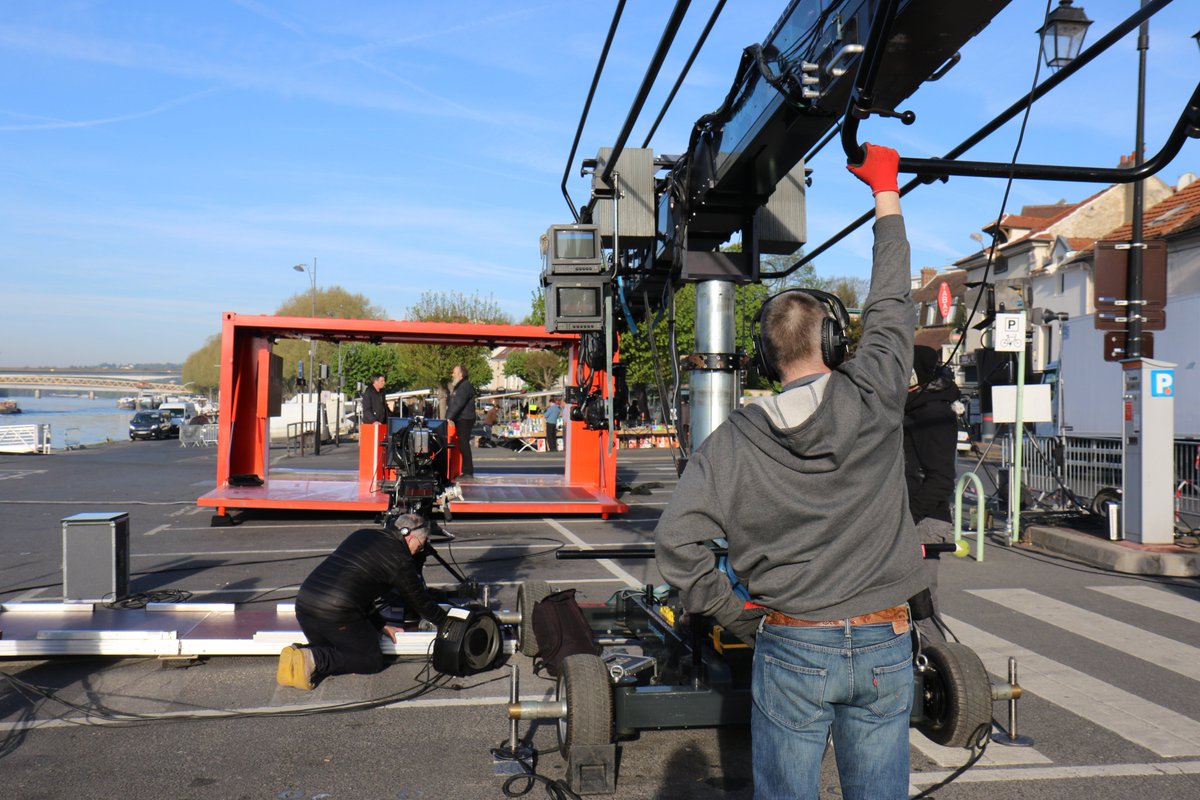 Conflans Sainte Honorine Pa Twitter Envoye Special Envoyespecial S Installe Place Fouillere A Conflans Pour L Enregistrement D Une Emission Pour France2tv Https T Co Zzzp3sk7pj
