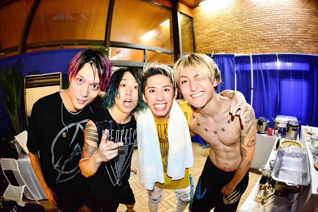 10969_yudai's tweet photo. ONE OK ROCKファンRT
#RTした方フォローします！
#拡散希望 https://t.co/poUB66pxhj