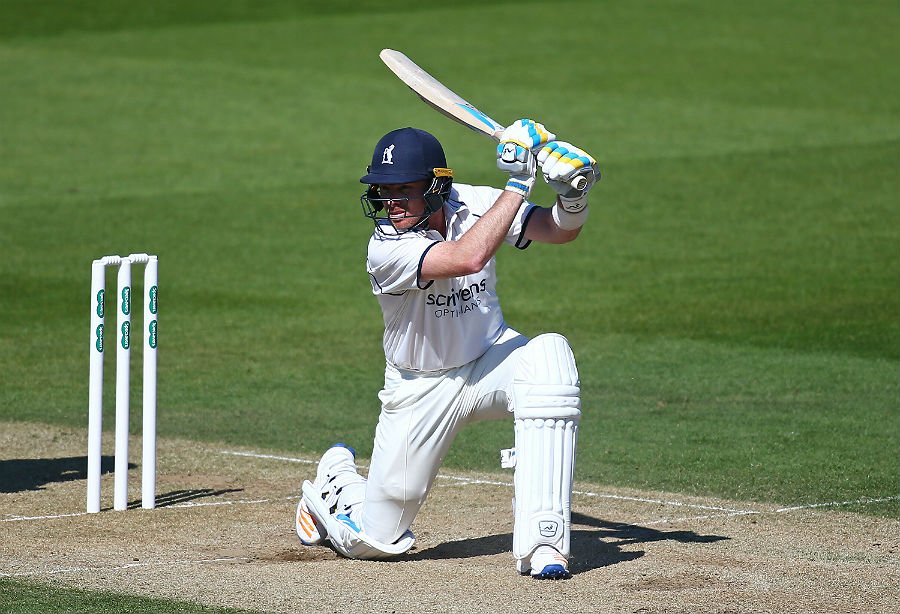  Happy birthday to Ian Bell! Will he make a comeback to England\s Test team? 

 