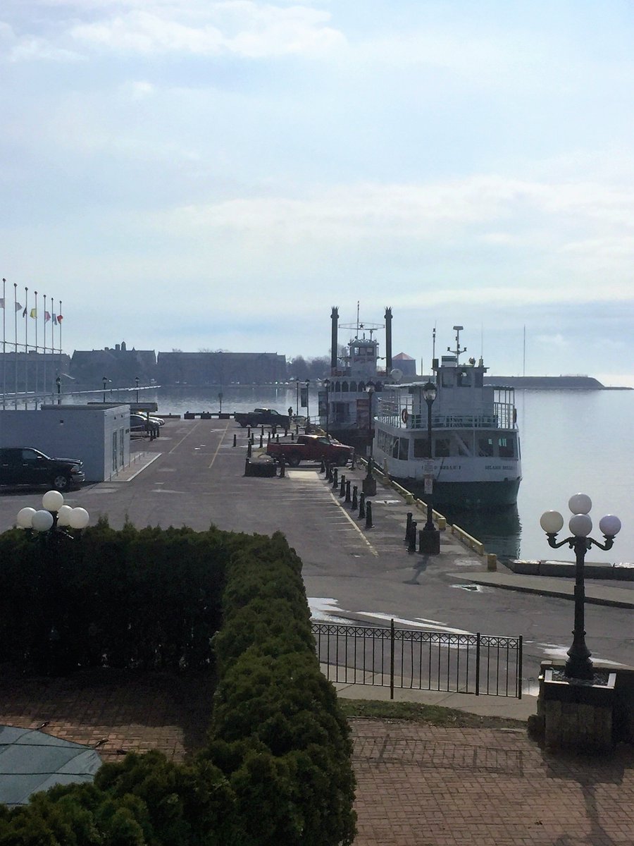 ConfedPlace's tweet image. Super excited to see these two beauties from @k1000cruises back! Spring time is here and summer is just around the corner. #YGK #1000islands