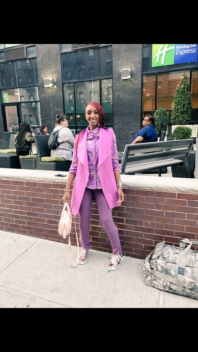 philtyRIchgrl's tweet photo. 💅🏽 https://t.co/WqwC7IG8eL