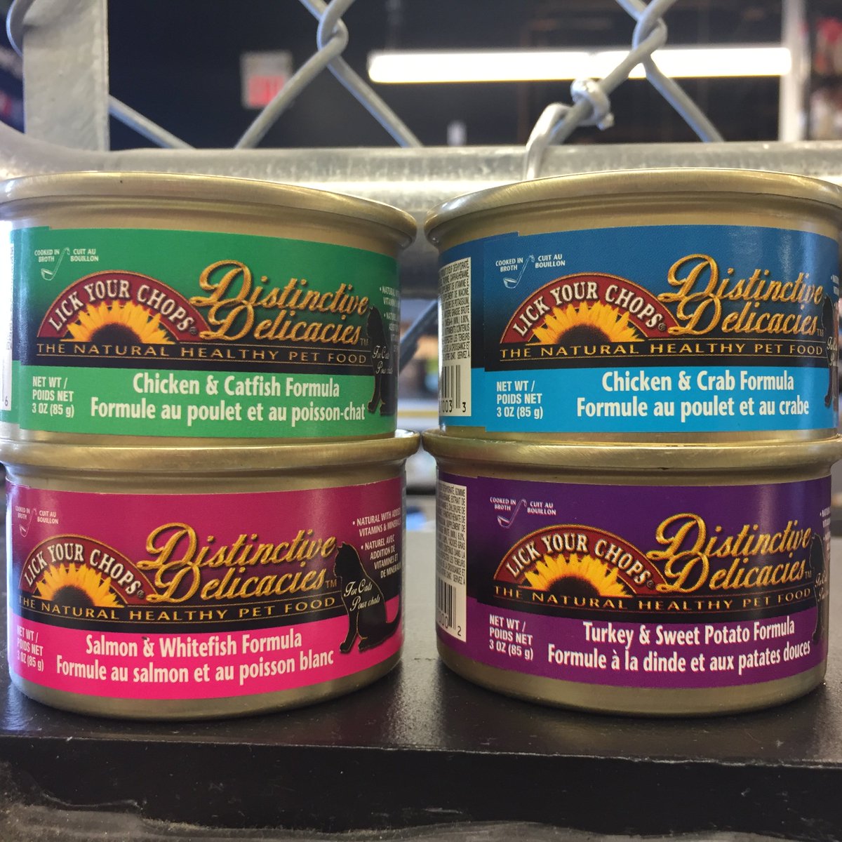 organicgarage's tweet photo. It's @NationalPetDay!Check out these Healthy Pet Food options that will make your cat or dog jump for joy! @castorpolluxpet @Holisticchoice1 https://t.co/gImTzXntQl