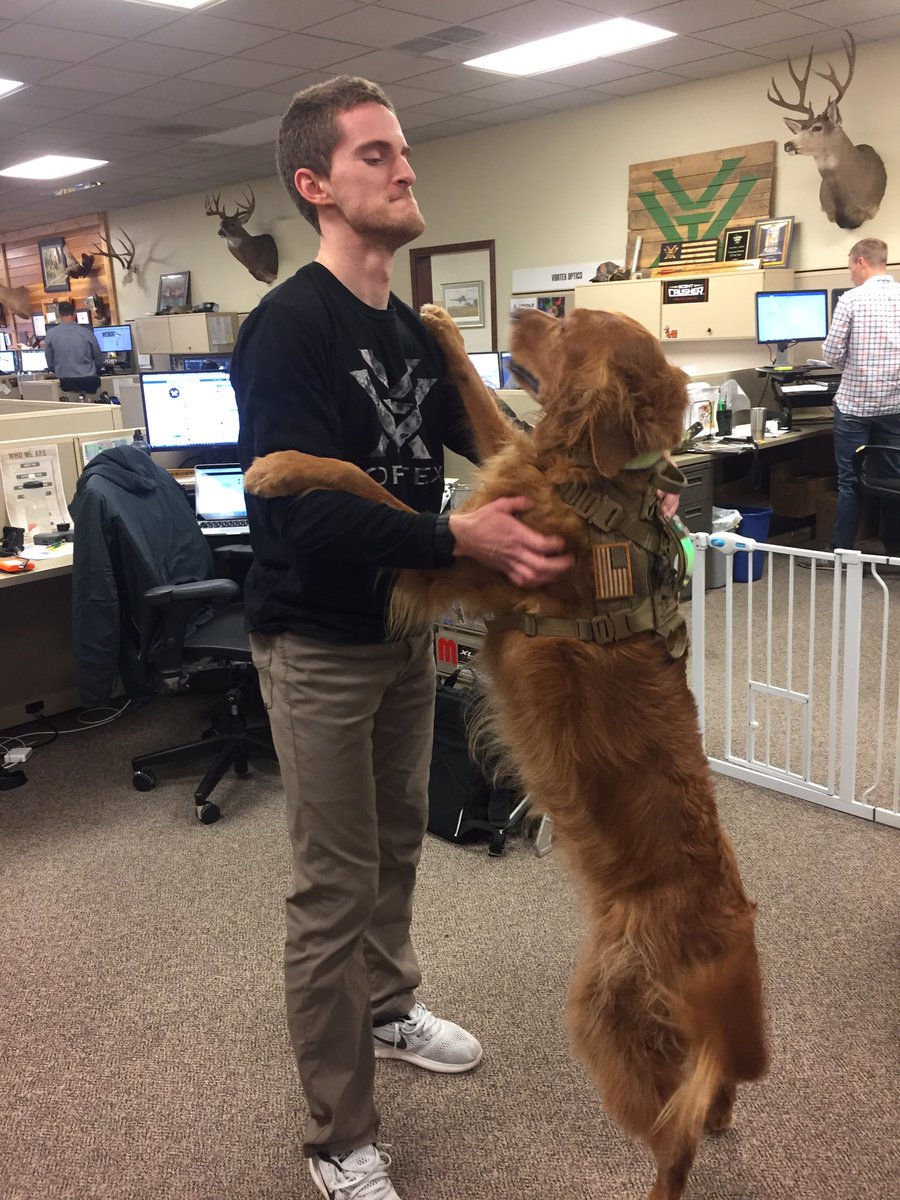 VortexOptics's tweet photo. Hugs from Happy! 🐶
#DogsOfVortex #NationalPetDay https://t.co/I71tmWo5hu