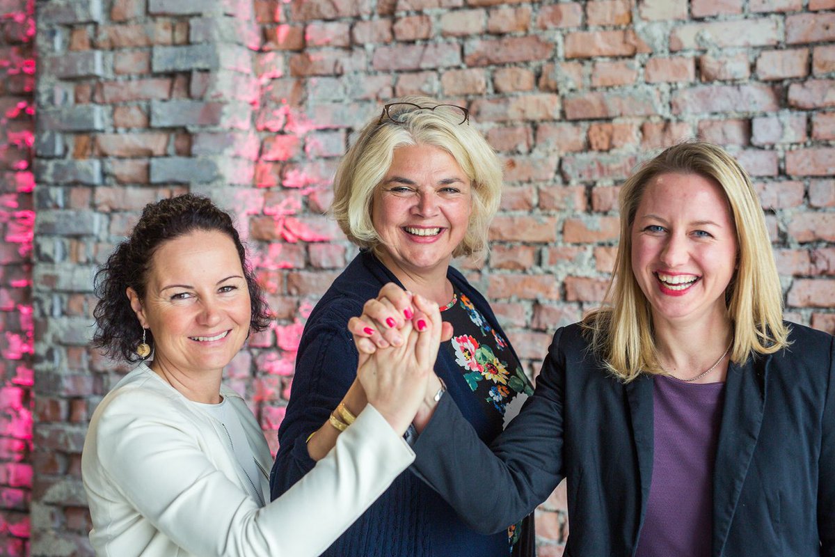 Was denkt ihr? #Unterhalt: SPÖ-Politikerinnen wollen säumigen Vätern den #Führerschein nehmen. (Foto: Musealer) bit.ly/2o3k6tT