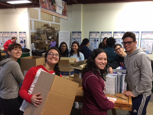 medshare's tweet photo. We had some amazing @RUHonorsCollNB volunteers come in on Saturday and prep lifesaving medical supplies for communities in need! https://t.co/Z7Zh9Ed8Ye