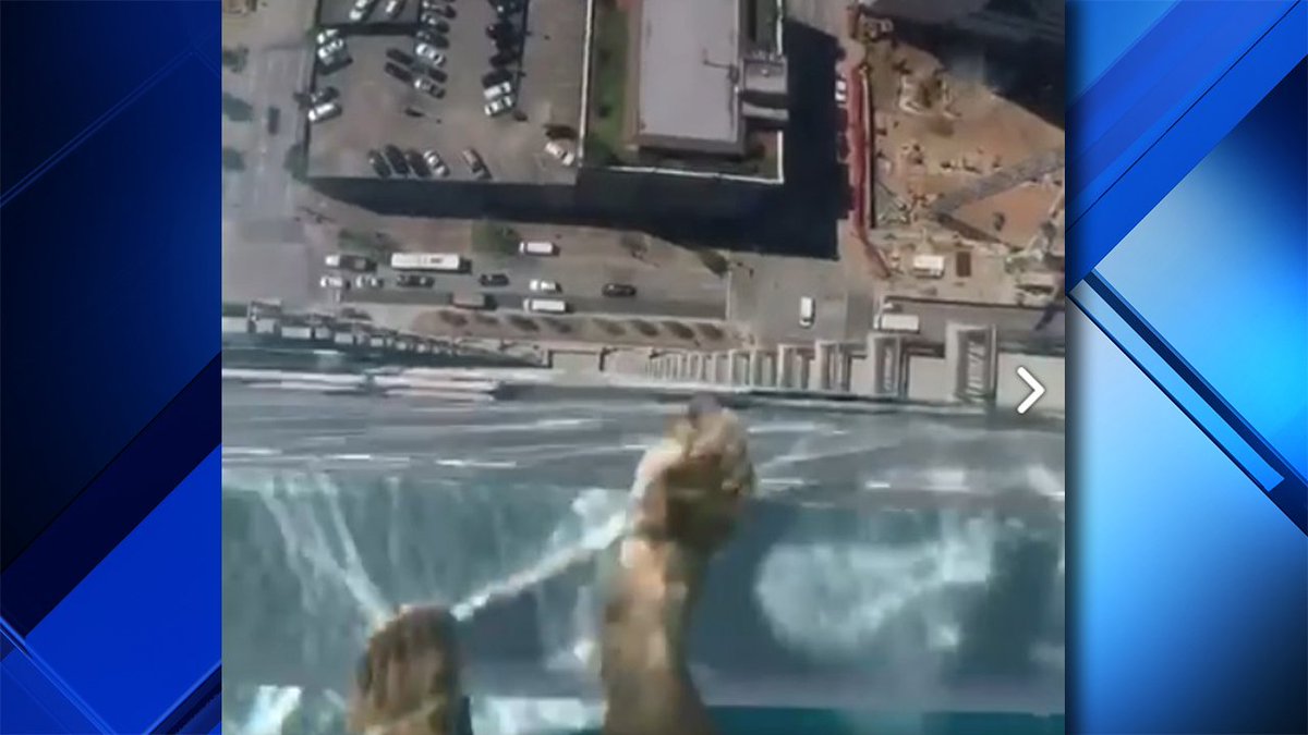 "Sky Pool" hangs over 40th floor of downtown building bit.ly/2ovrFg2 https://t.co/lmlX4tZgVI