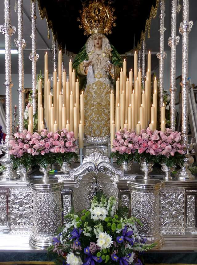 Ntro. Padre Jesús Cautivo y María Stma. De la Esperanza esperan ya su Salida Procesional por las calles de #Benalmadena, es Martes Santo!!!